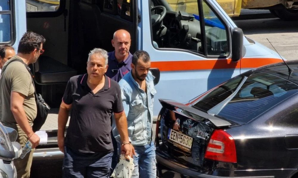 Θεσσαλονίκη: Ποινική δίωξη στον Αλγερινό που βούτηξε με χειροπέδες στον Θερμαϊκό